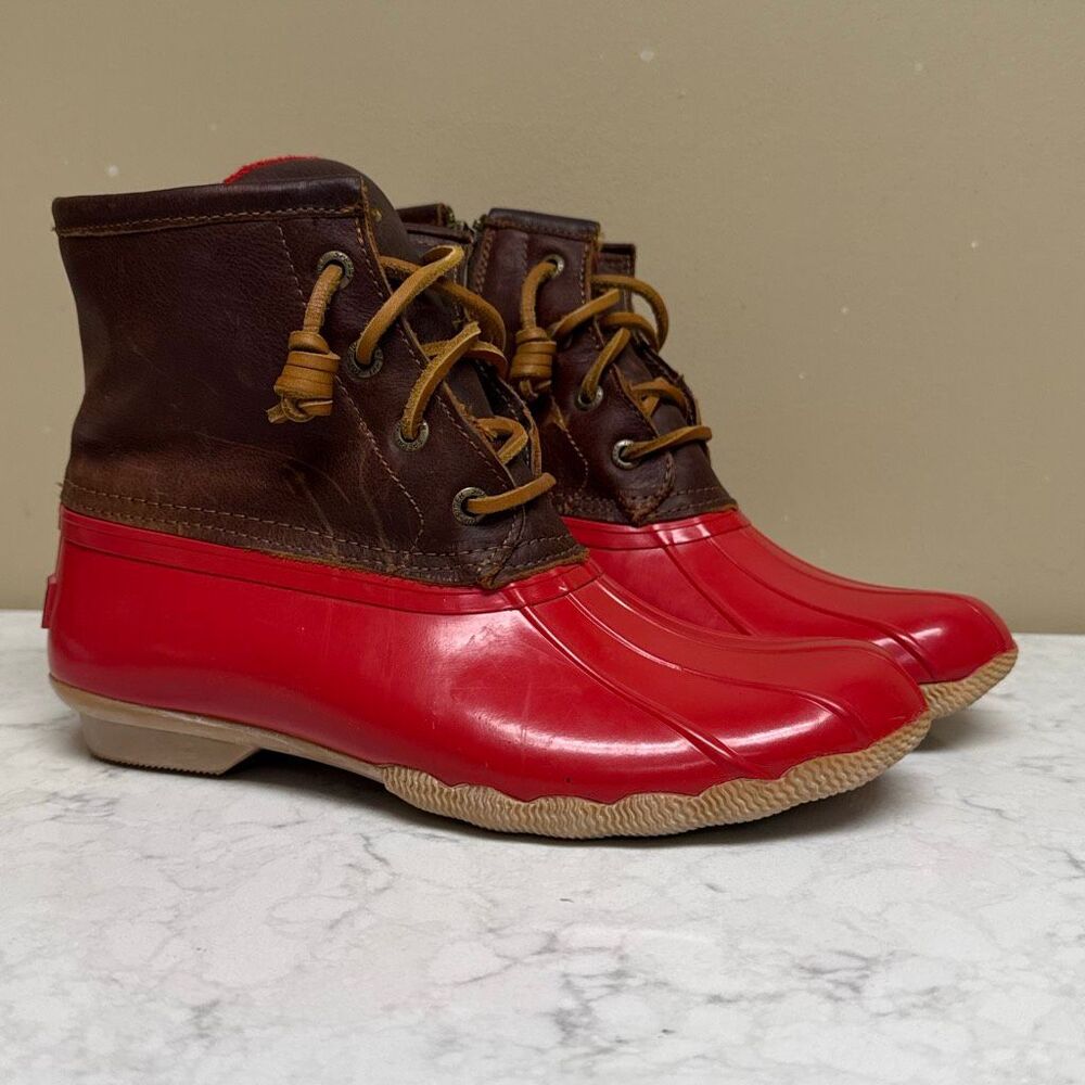 Like new Sperry red much short‎ boot